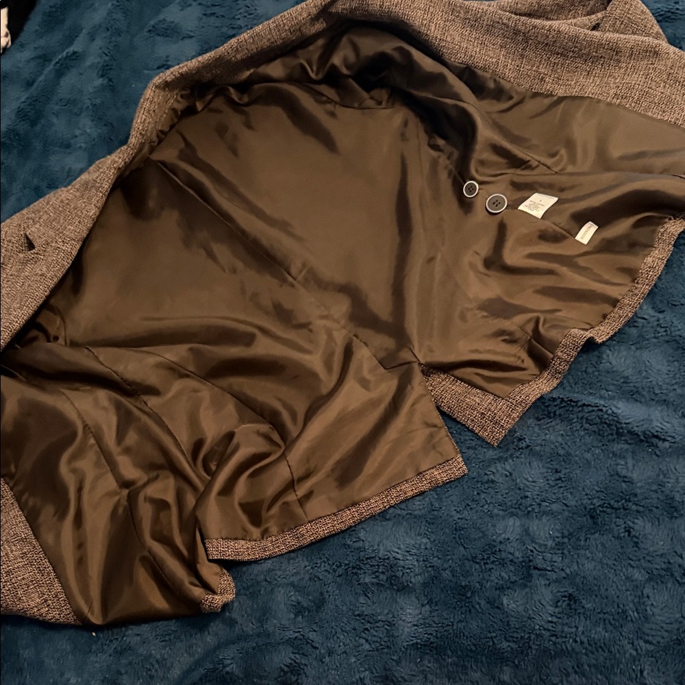 Blazer - Picture 4 of 6